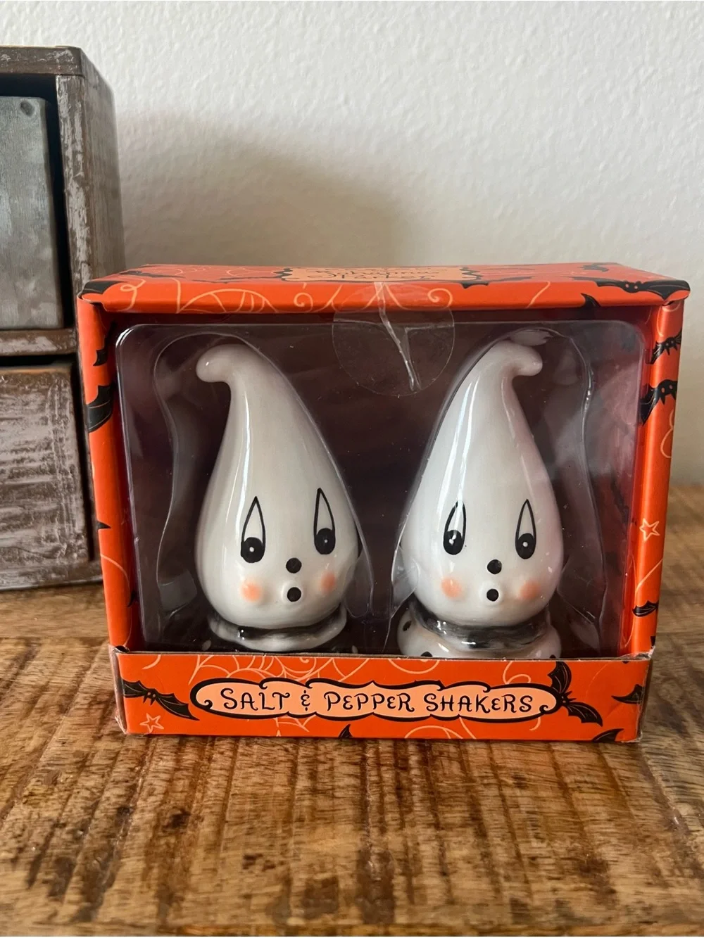 New Johanna Parker Ghost Salt and pepper Shaker Set